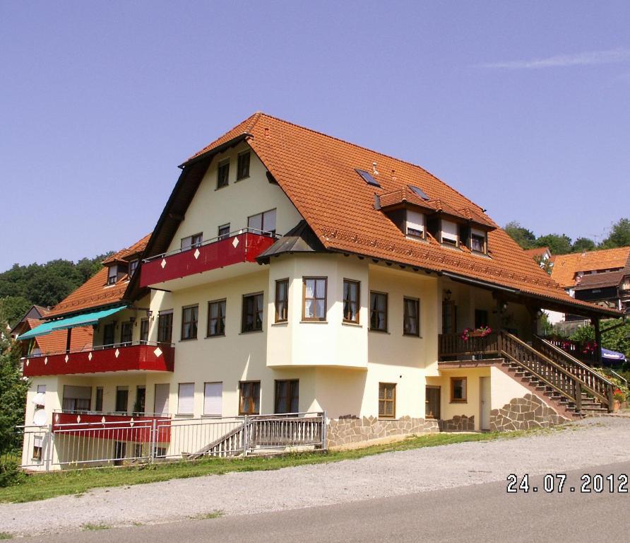 Landgasthof Zum Hirschen Hafenlohr Exterior foto